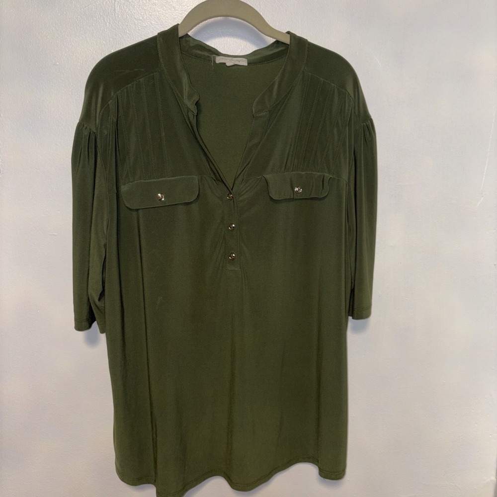 Joie‎ De Vivre GREEN Blouse, size 2XL, very Comfortable in Polyester and Spandex